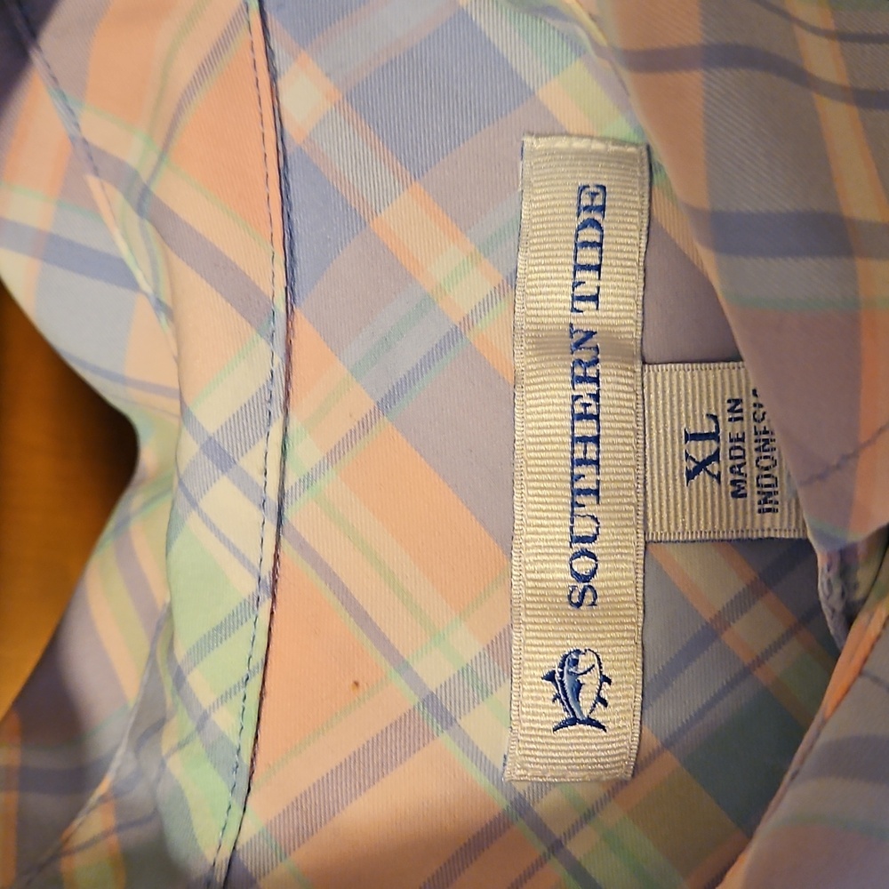 Southern Tide Hadley Popover - Picture 2 of 6
